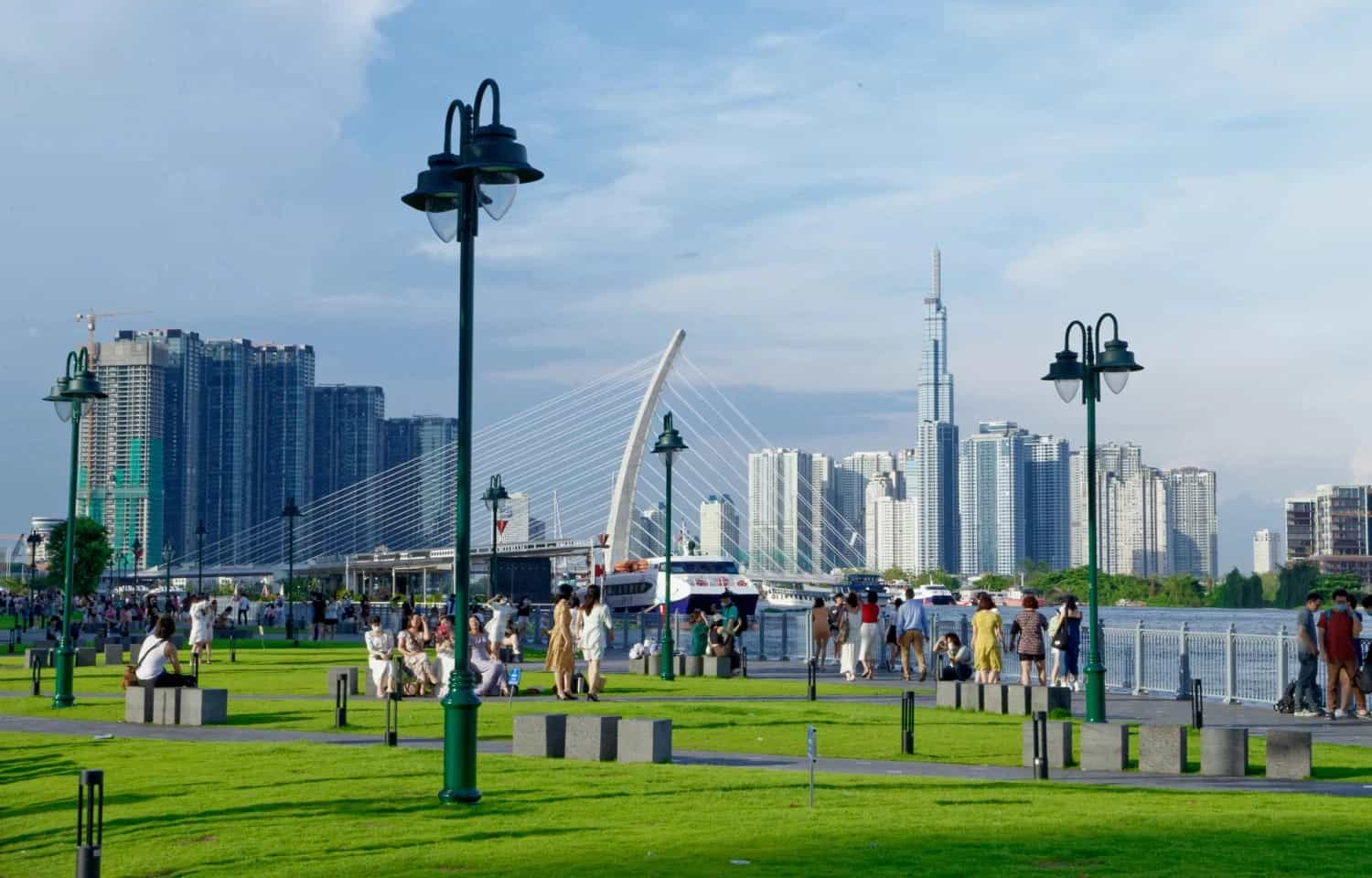 Nhà hẻm ngay khu Phố Tây thích hợp kinh doanh khách sạn Q1