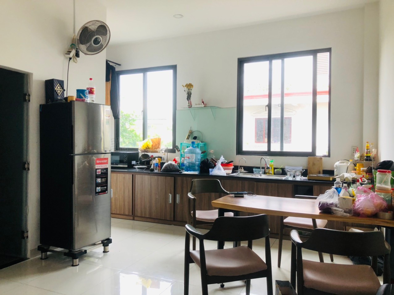 Nhà Phan Văn Trị DT 5x8m 3 lầu, hẻm cụt xe hơi vào được