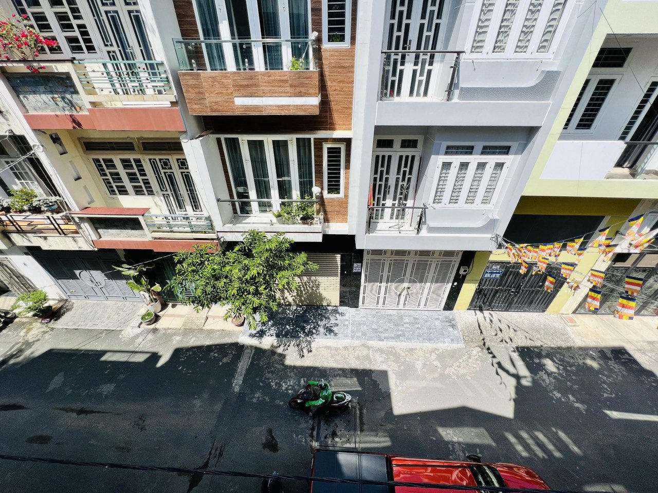 Bán nhà mặt tiền hẻm xe hơi cạnh khu biệt thự EMart Phan Văn Trị p11 Bình Thạnh