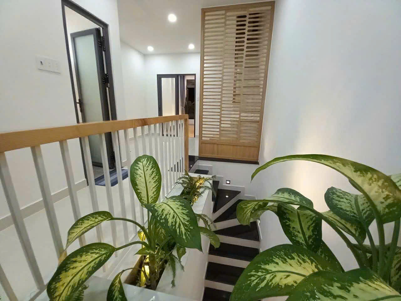 KHU VIP TRƯỜNG THỌ - 63M2 - NHÀ 3 TẦNG - HẺM XE HƠI THÔNG - Kết nối metro và đường Phạm Văn Đồng 2 phút